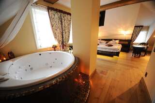 Апартаменты Argo Trakai Тракай Люкс с кроватью размера "queen-size" и гидромассажной ванной-6